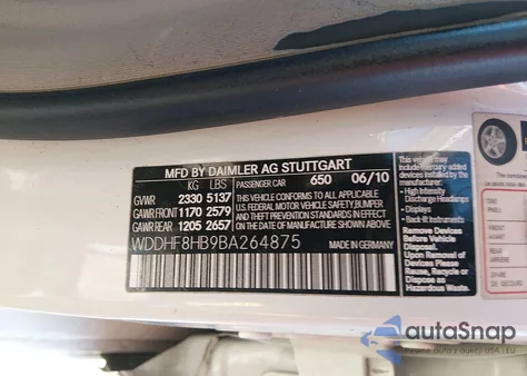 2011 Mercedes-Benz E 350 4Matic z USA, uszkodzony, nr VIN WDDHF8HB9BA264875